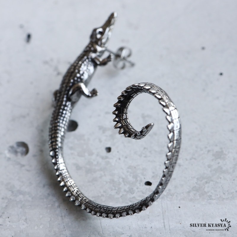 DIESEL クロコダイル ピアス 中古・古着通販】DIESEL (ディーゼル) クロコモチーフピアス