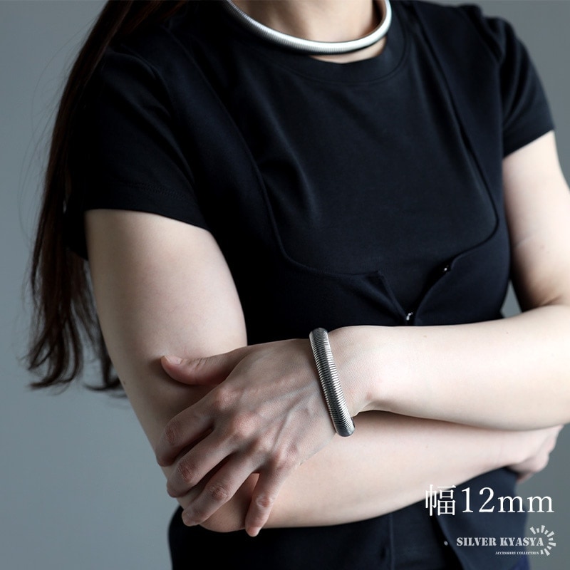 silverバングル Silver Bangle -Tsuchime Matte- シルバー バングル – yuzen