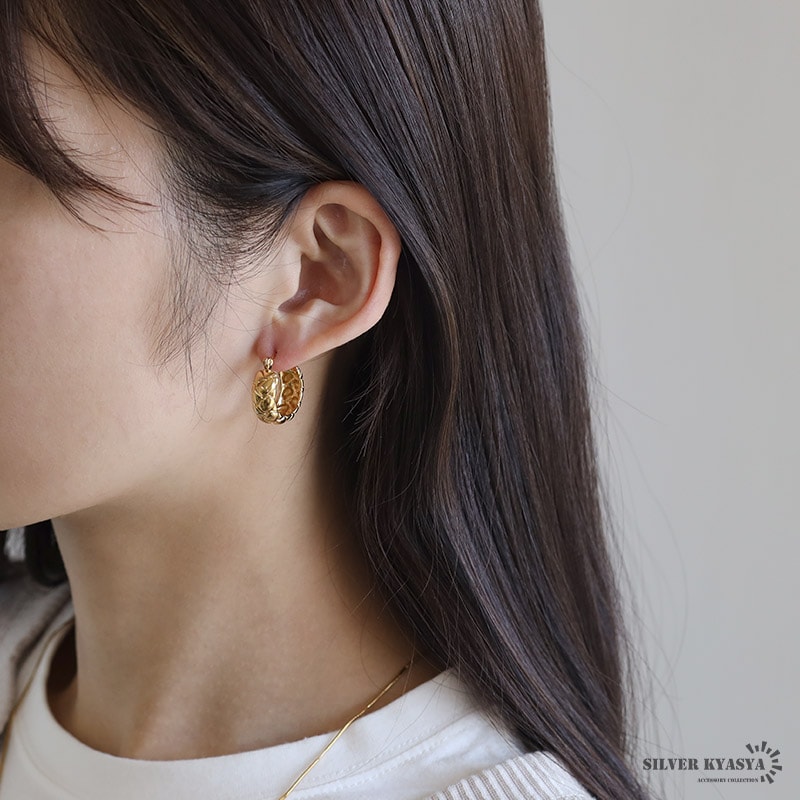 ステンレス キルティング フープピアス [e357] | お洒落な