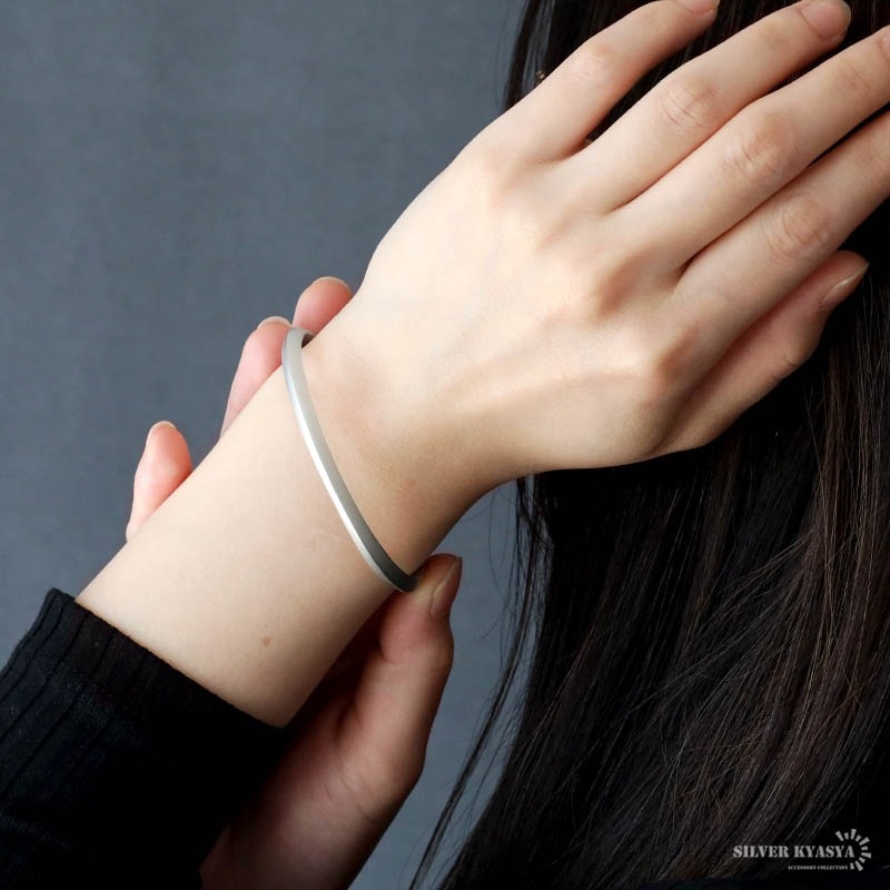 ブレスレット　925 リストバンド　バングル NERA B.002 round bangle バングル シルバー925 アクセサリー
