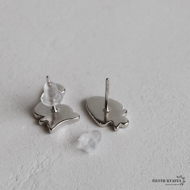 正規品★スワロフスキー★うさぎ★にんじん★アシンメトリー★ ピアス Peaceful Countryside ウサギとニンジン | Swarovski