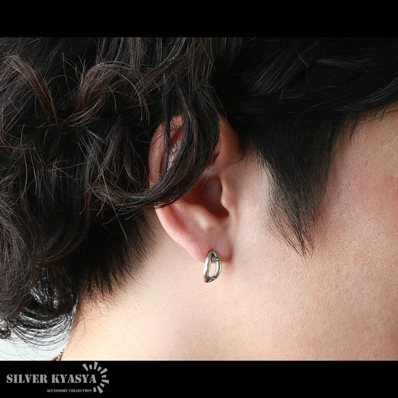 【関税込】シアトル発▲FARIS▼VERO スタッドピアス / Silver VERO STUD