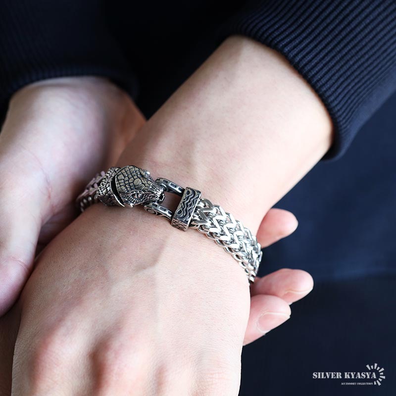 PRIMAI 蛇デザイン ブレスレット beads accessory shop PRIMA! 🐍 🦓 🦒 🐅 🐄 🐆 10時間かけ1本