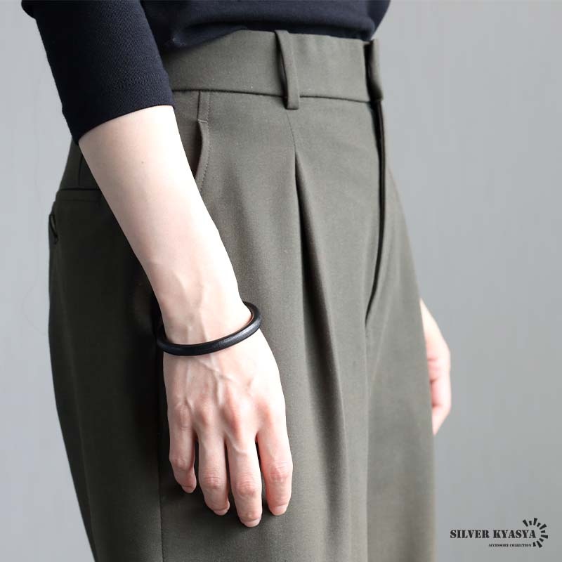おすすめプライズ｜株式会社タイトー 継ぎ目なし！ バングル | [b916] シンプルな本革バングル アクセサリー