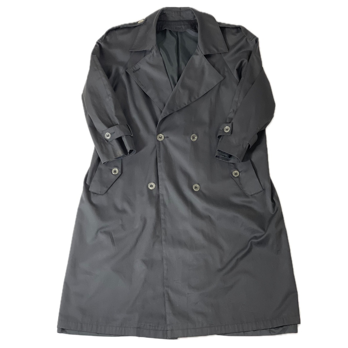“CLEAR BUTTON TRENCH COAT“