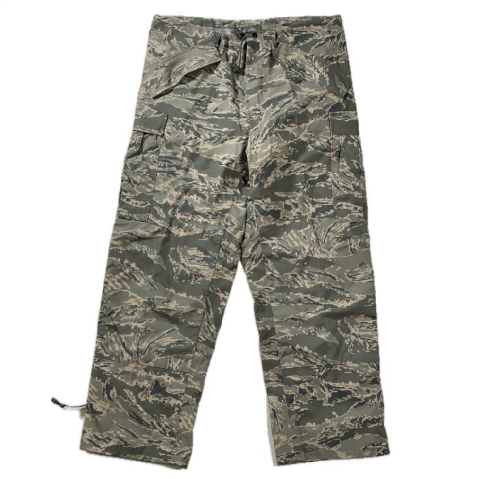 “DIGITAl TIGER KAMO OVER PANTS“