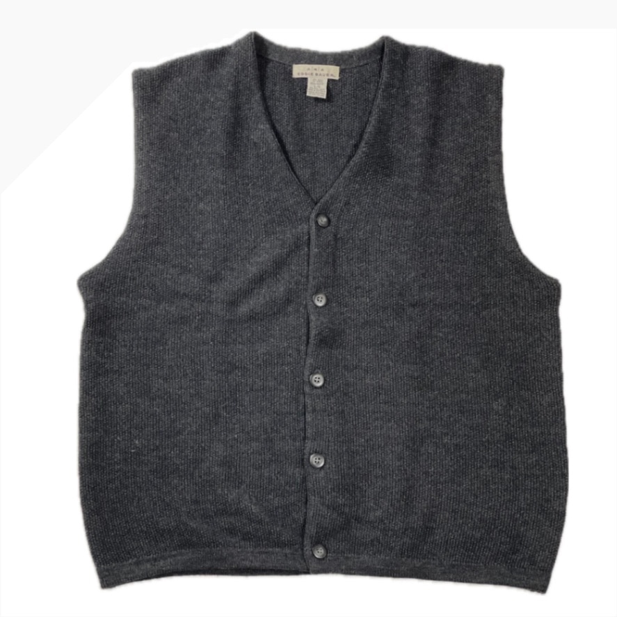 “WOOL KNIT VEST“