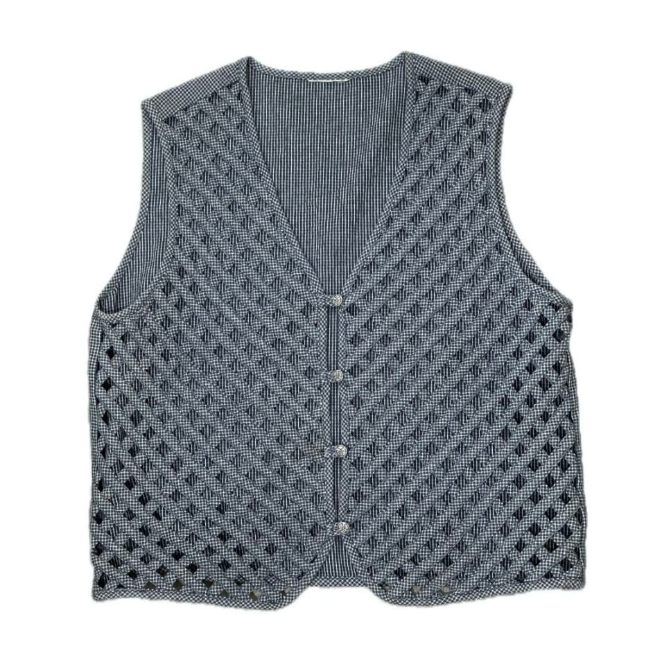 “MESH SILVER  BUTTON VEST“