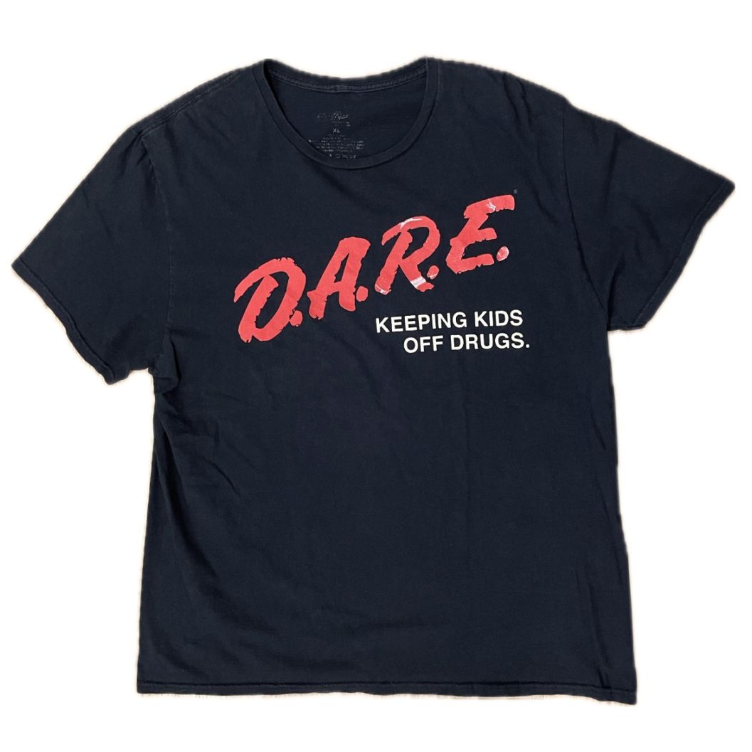 “D.A.R.E. PRINT T-SHIRT”