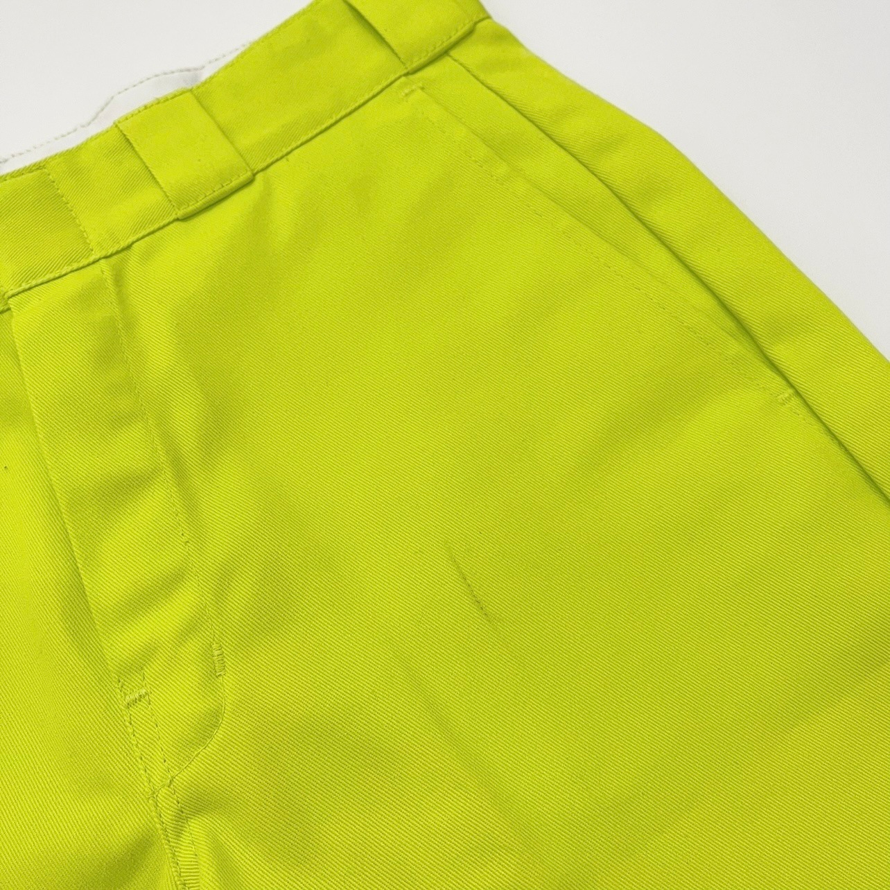 “Dickies Loose Fit” LIME SHORT PANTS