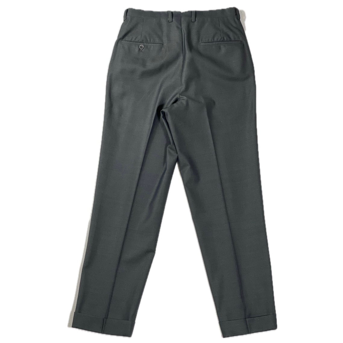 “SHINY TEXTILE SLACKS“
