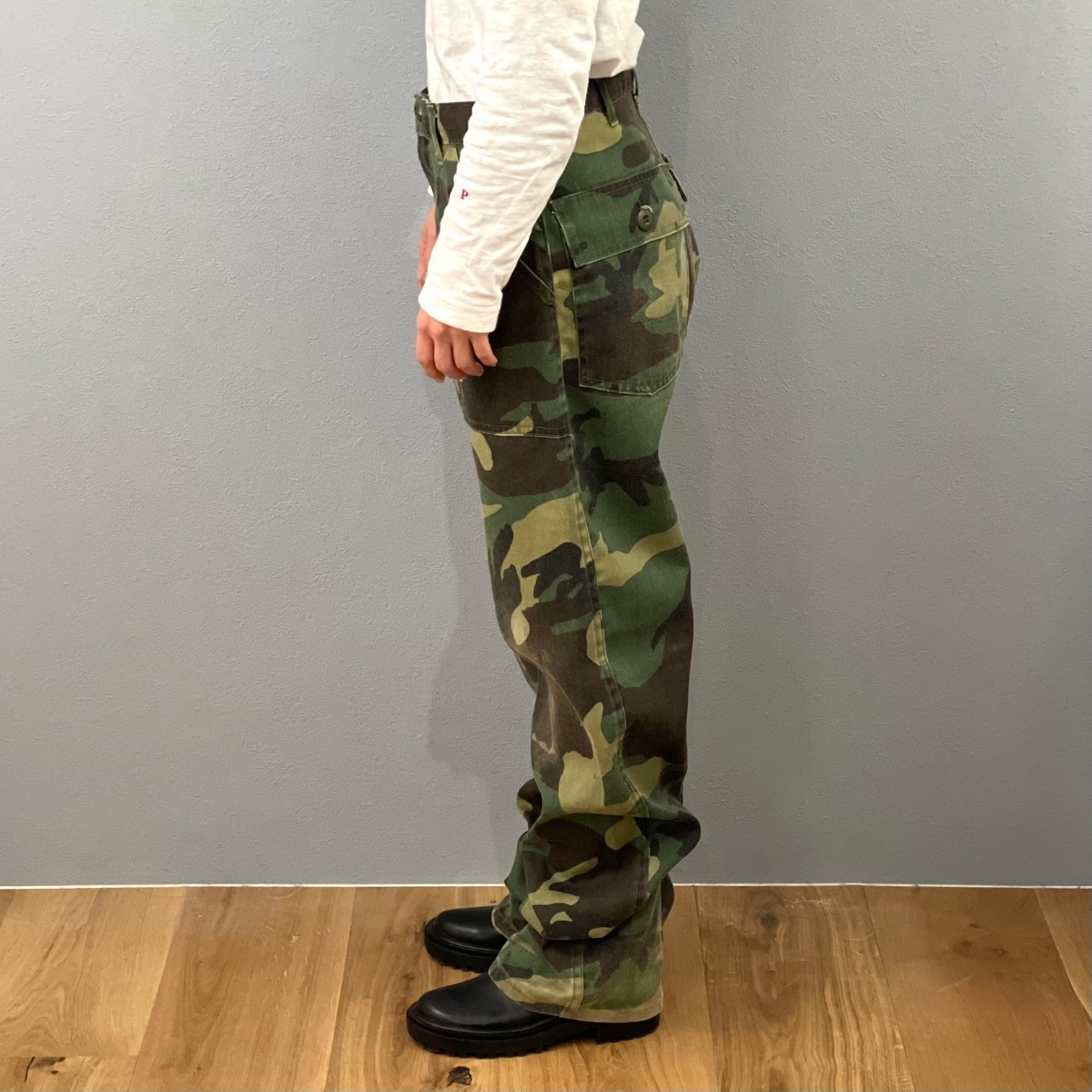 “GRUNGE CAMOUFLAGE  PANTS“