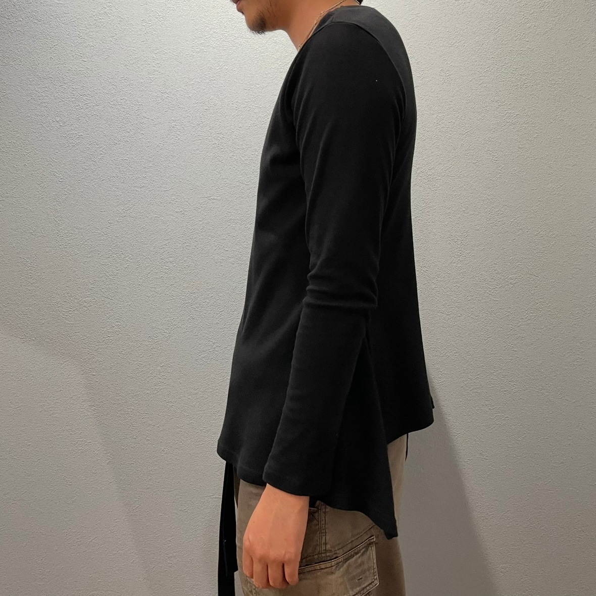 “Y’s” SLIT LONG SLEEVE  T-SHIRT