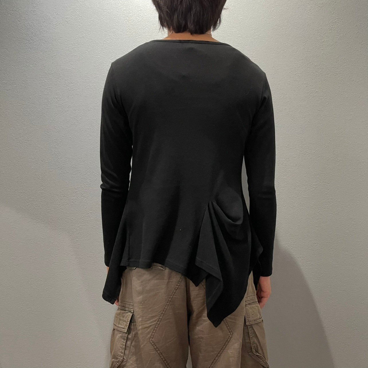 “Y’s” SLIT LONG SLEEVE  T-SHIRT