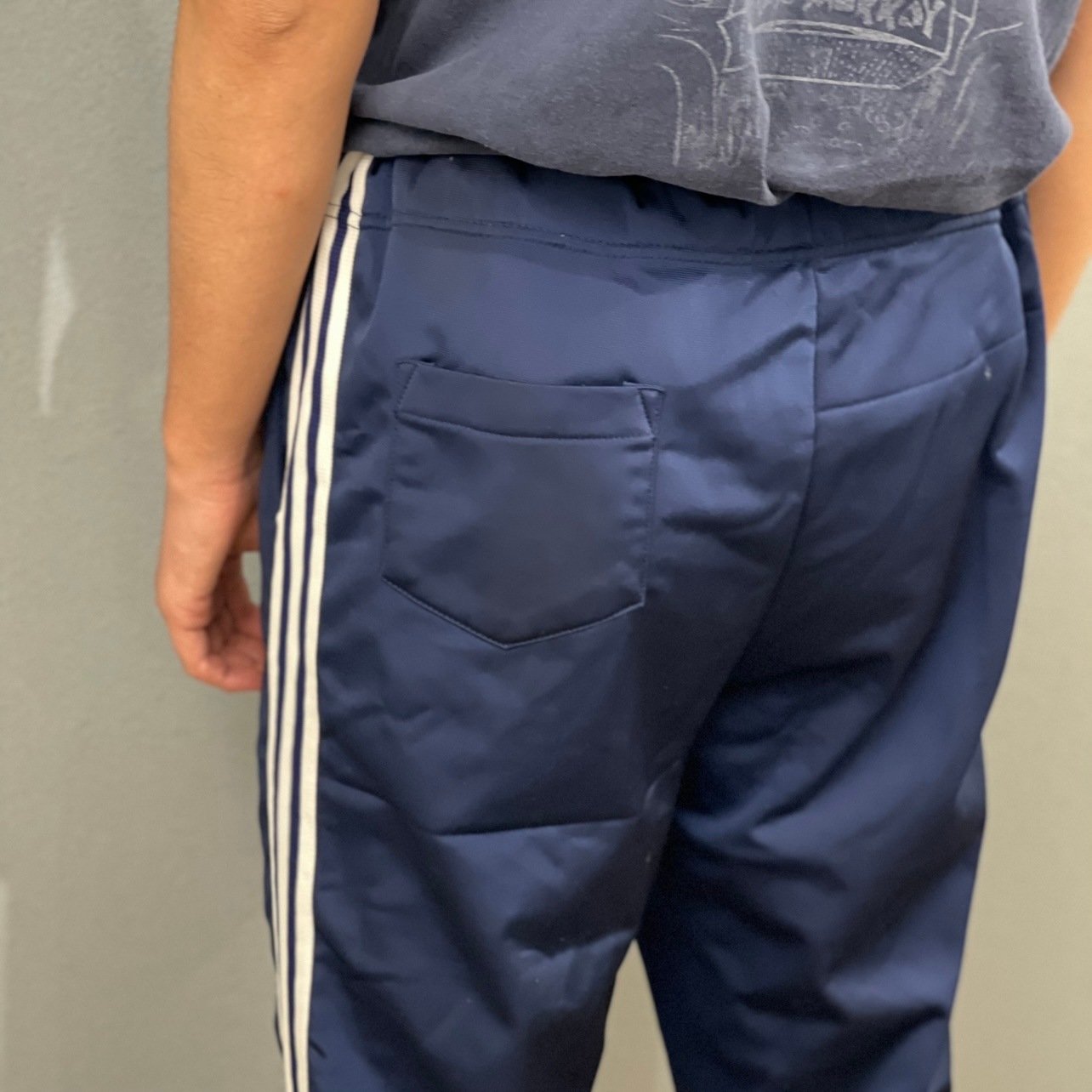 “adidas FLARE TRCK  PANTS“
