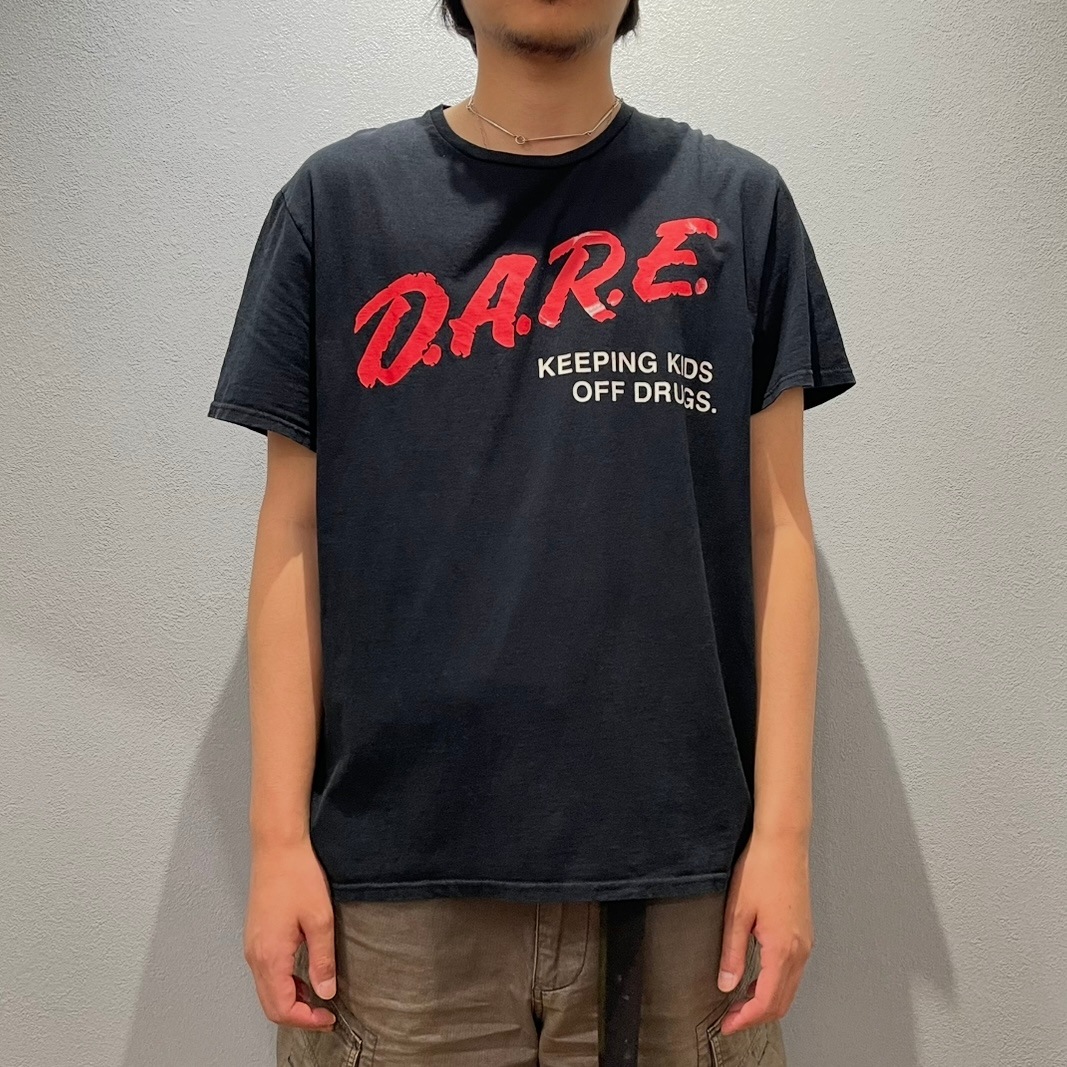 “D.A.R.E. PRINT T-SHIRT”