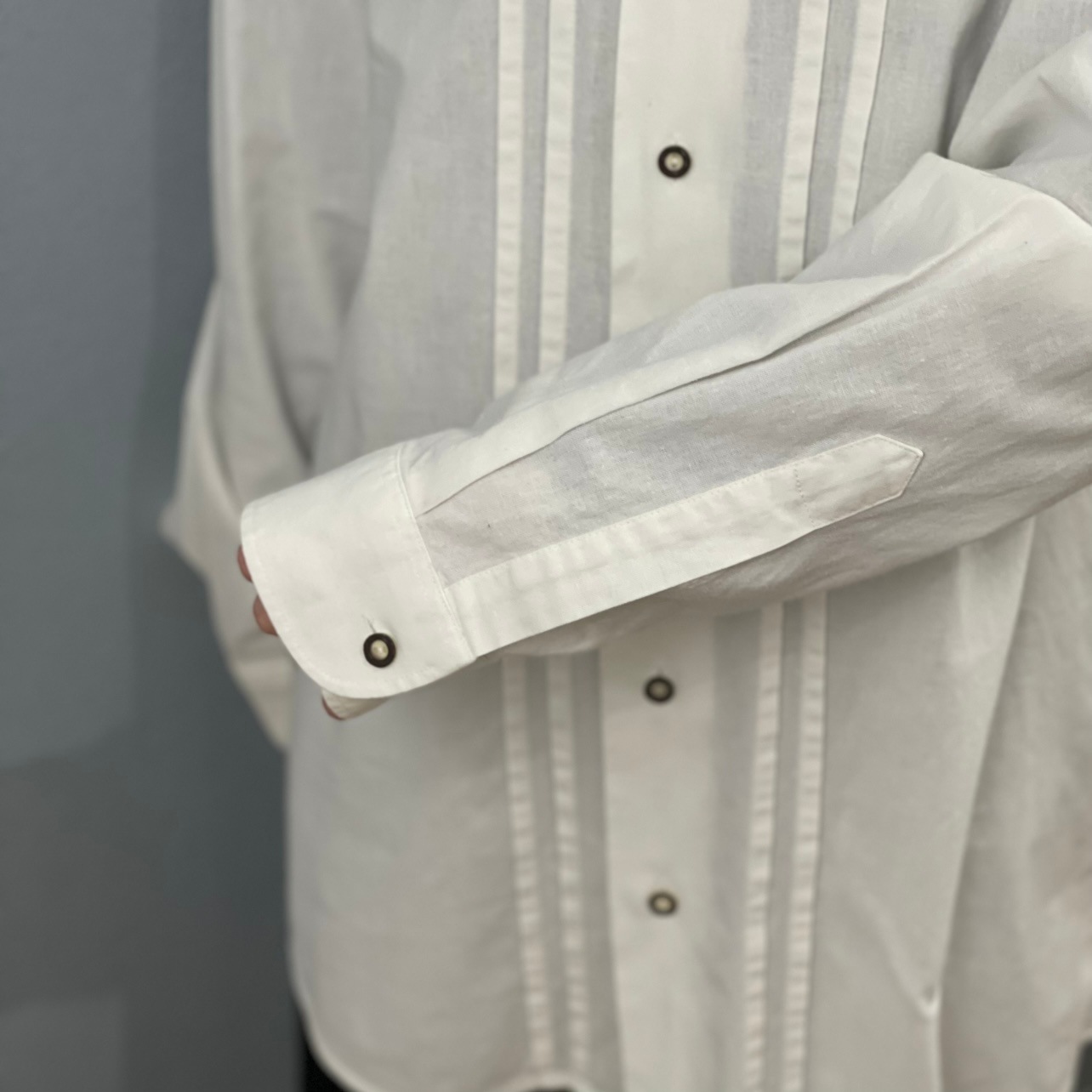 “FRONT DESIGN SHIRT“