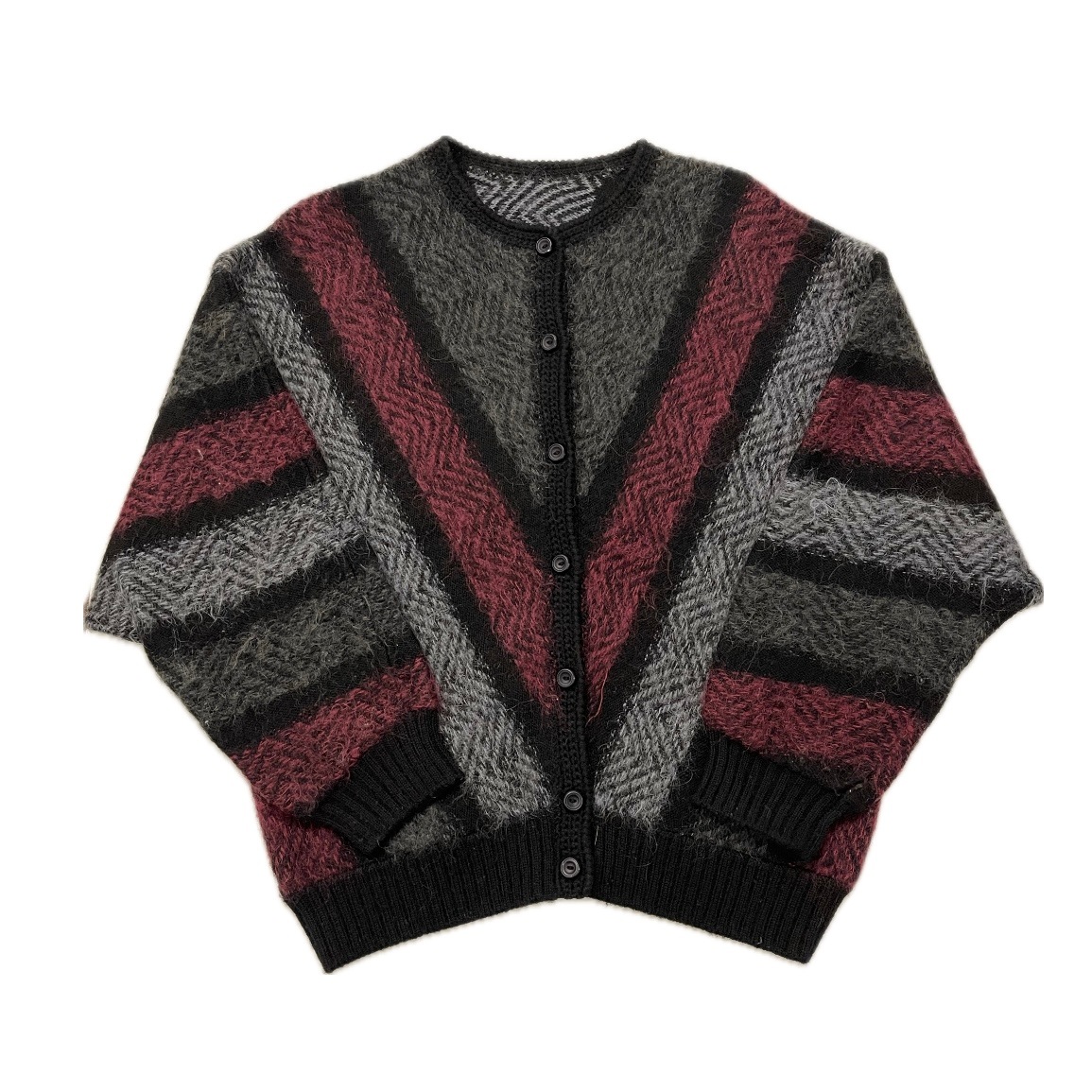 “V-LINE KNIT CARDIGAN”