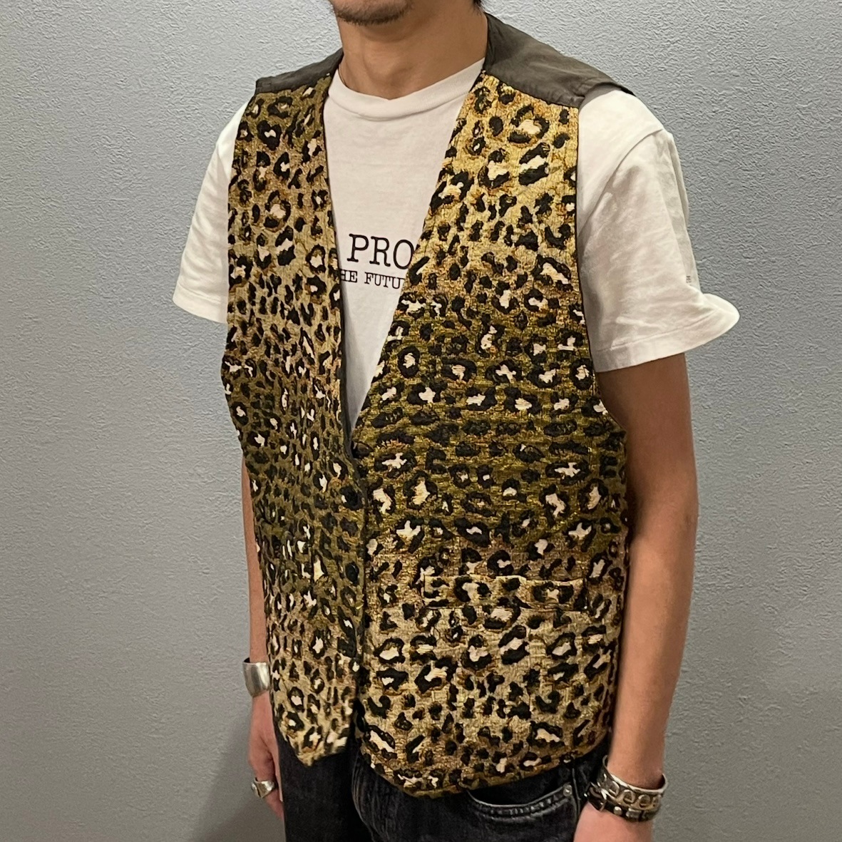 “LEOPARD VEST”