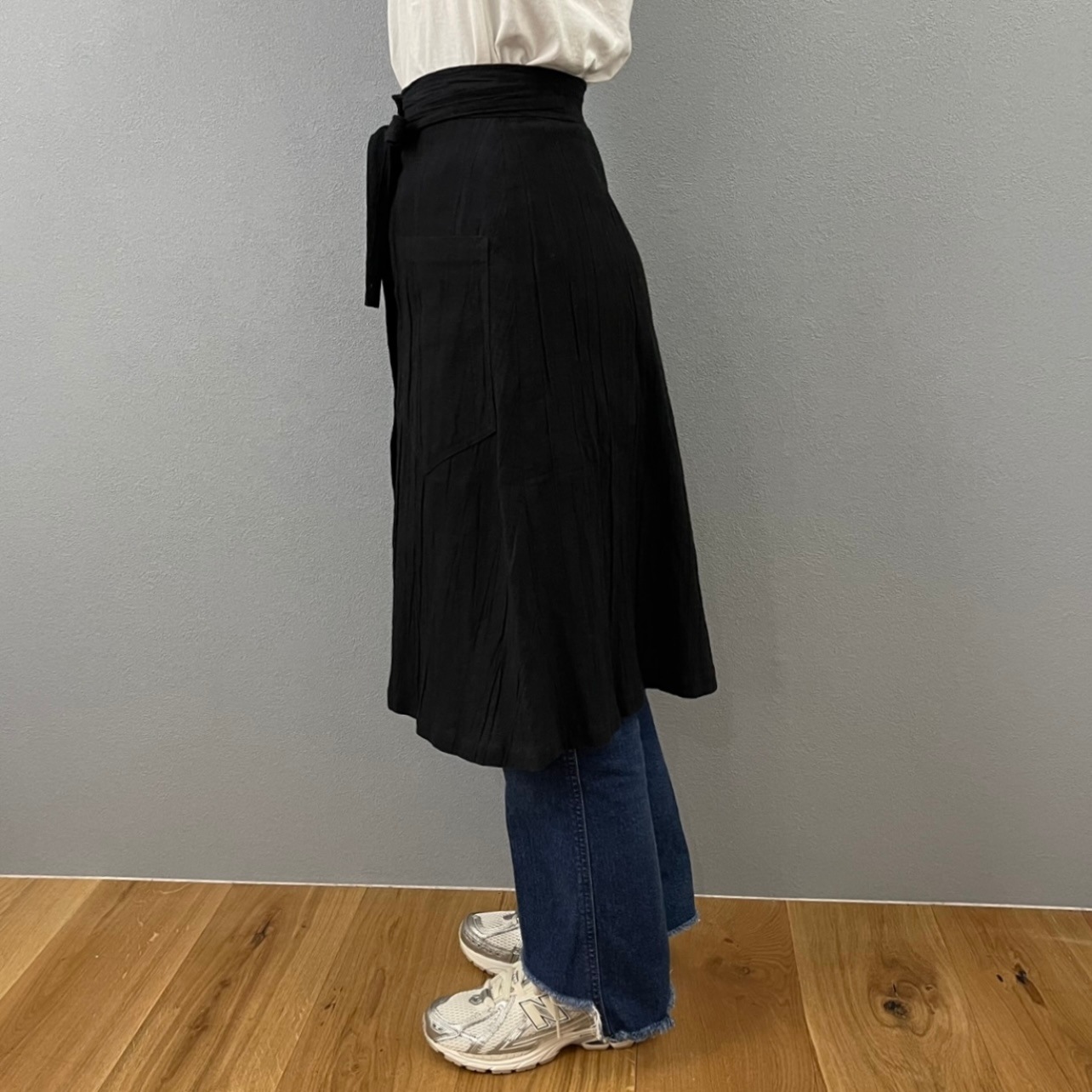 “FRONT BUTTON FLARED SKIRT“