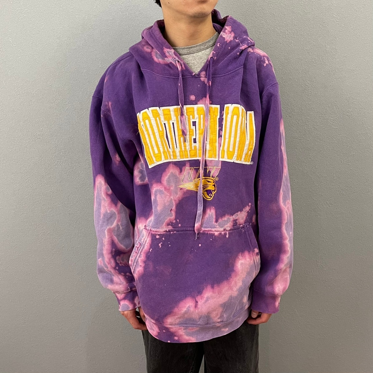 “BLEACH WAPPEN HOODIE“