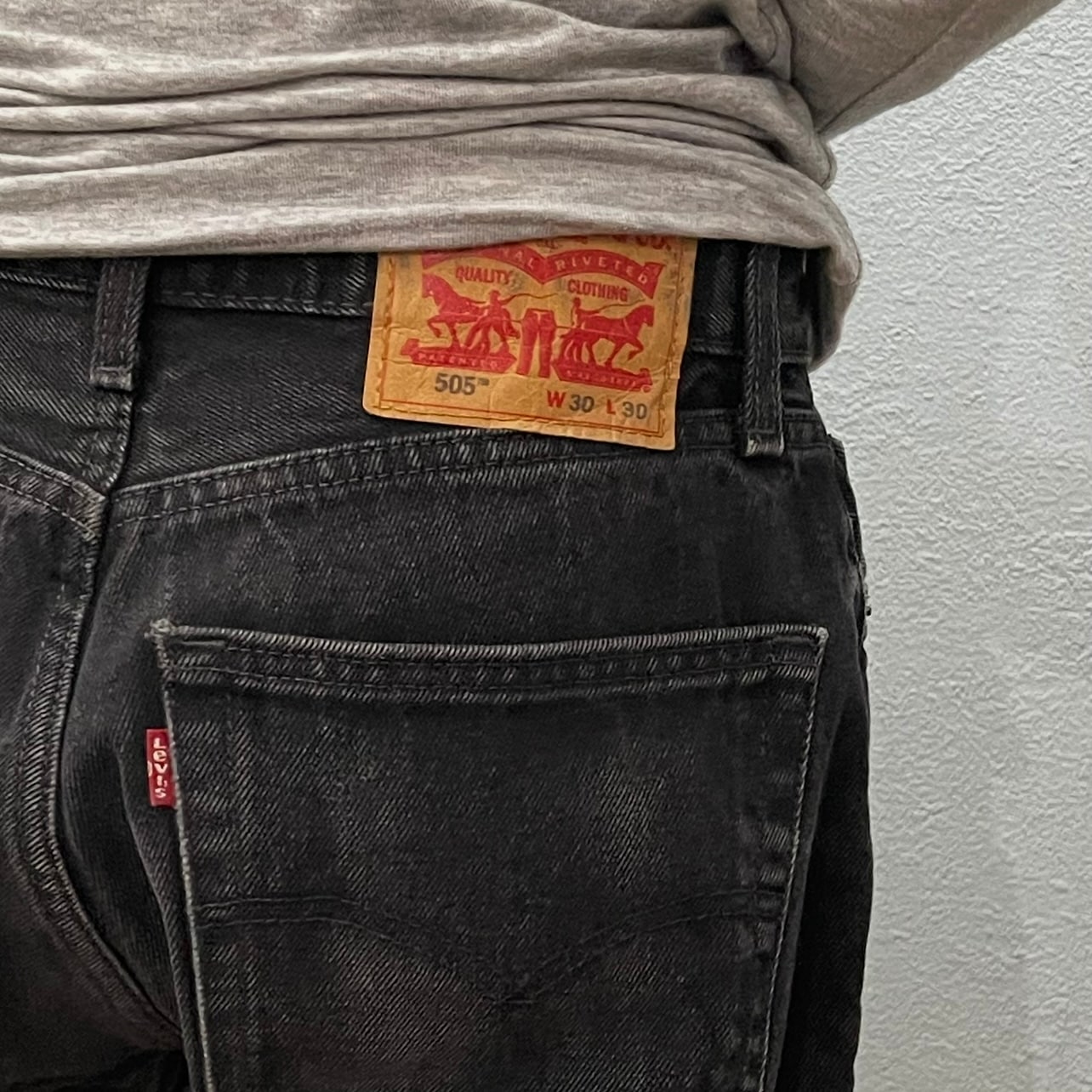 “Levi’s BLACK DENIM SHORTS”