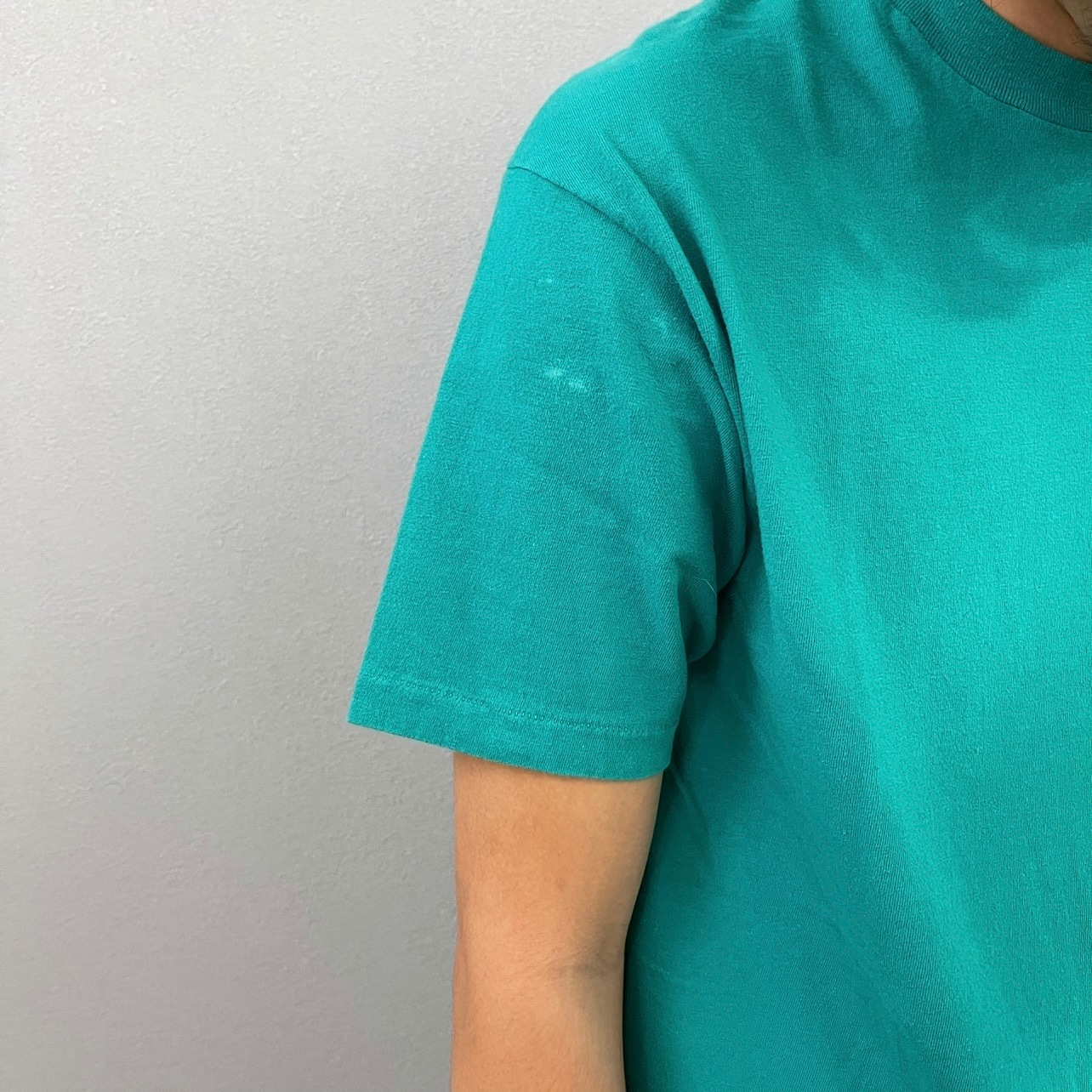 “BACK PRINT COLOR T-SHIRT”