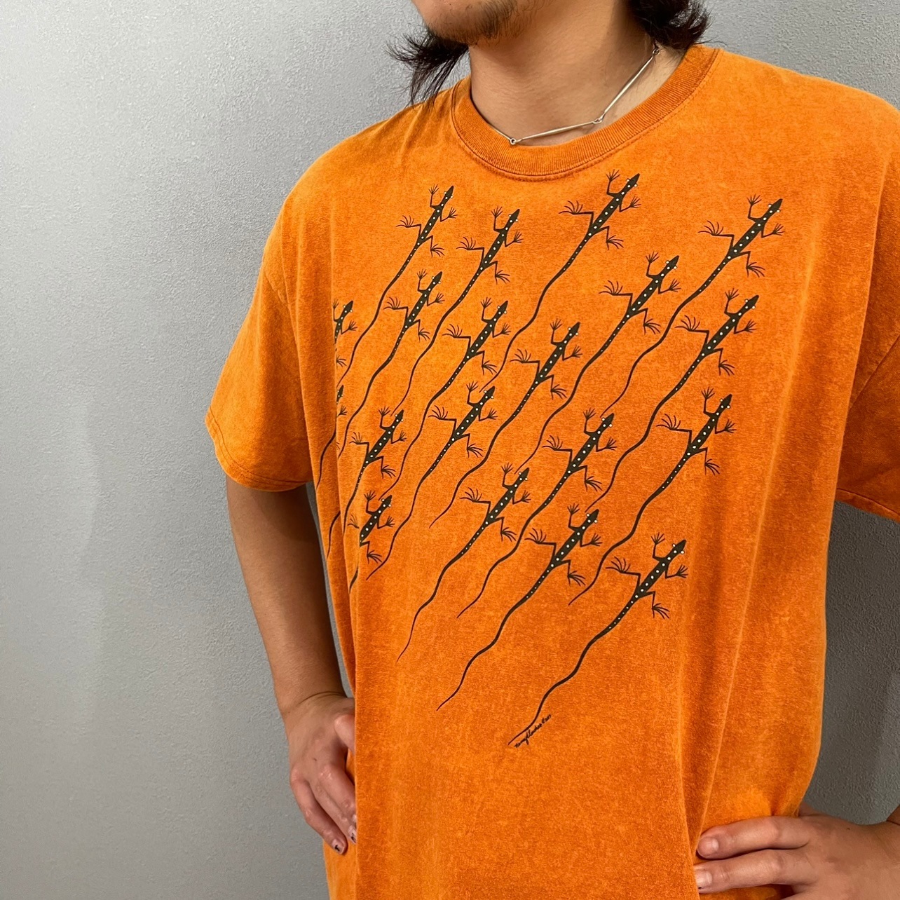 “GILDAN“ GRAPHIC T-SHIRT