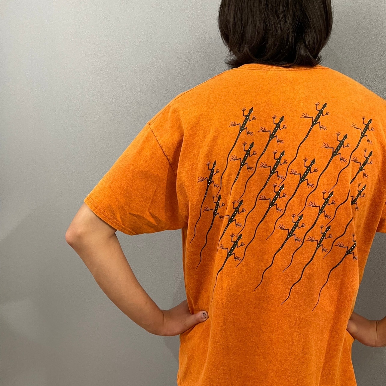 “GILDAN“ GRAPHIC T-SHIRT