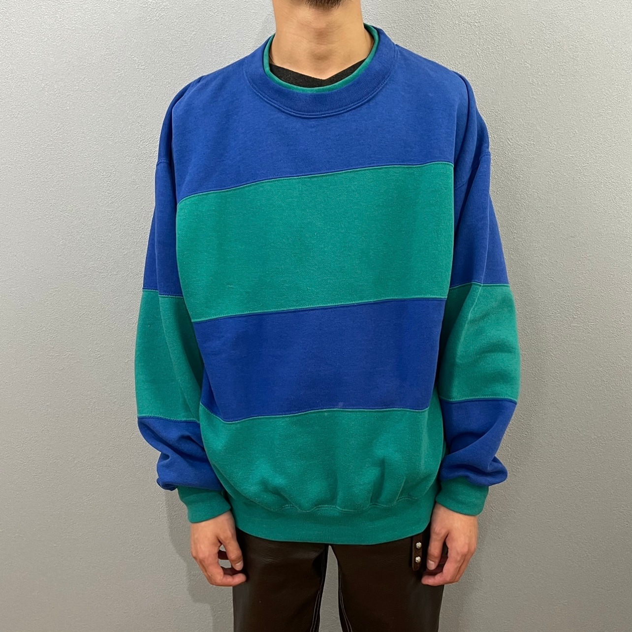 “BORDER STRIPE SWEAT”