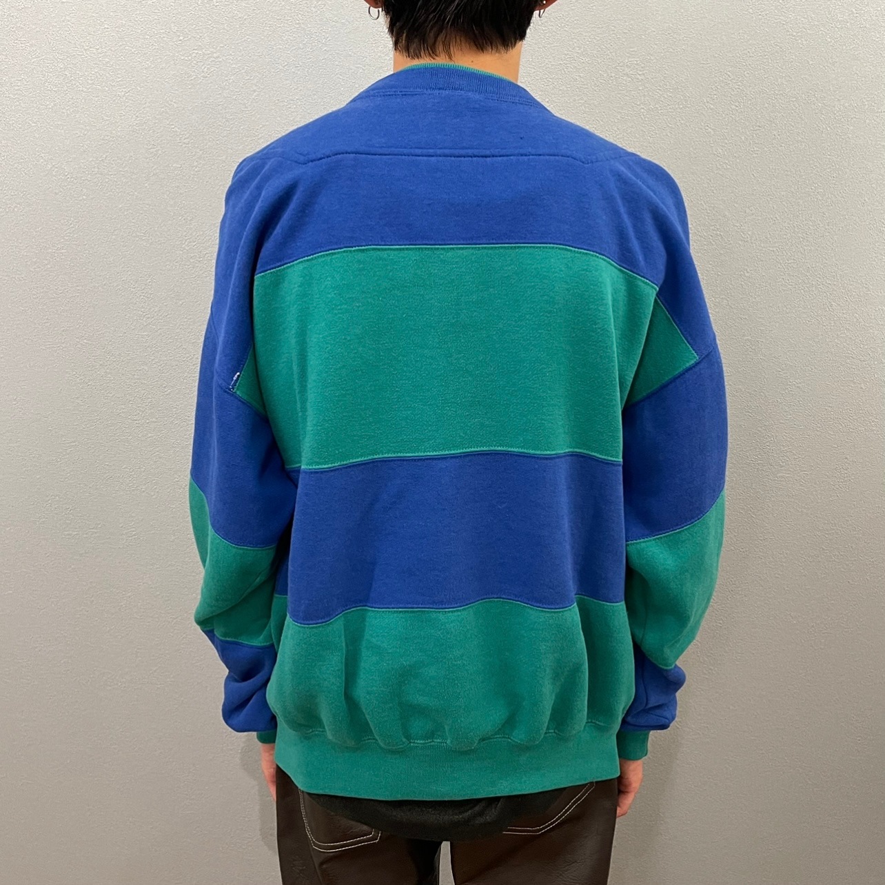 “BORDER STRIPE SWEAT”