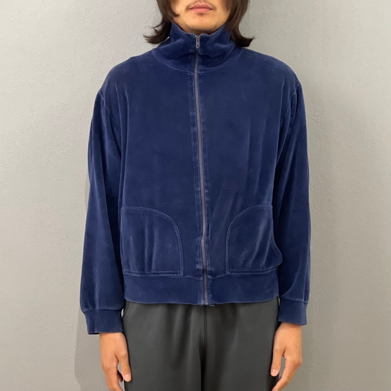 “VELOUR ZIP UP JACKET“