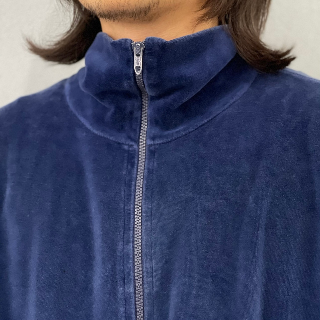 “VELOUR ZIP UP JACKET“