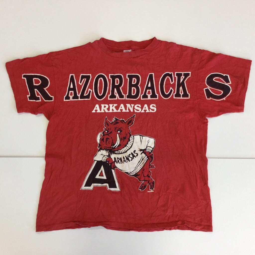 ARKANSAS アーカンソー大学 RAZORBACKS 半袖Tシャツ サイズXXL 赤色 スポーツ イノシシ アメリカ輸入 US古着 ー