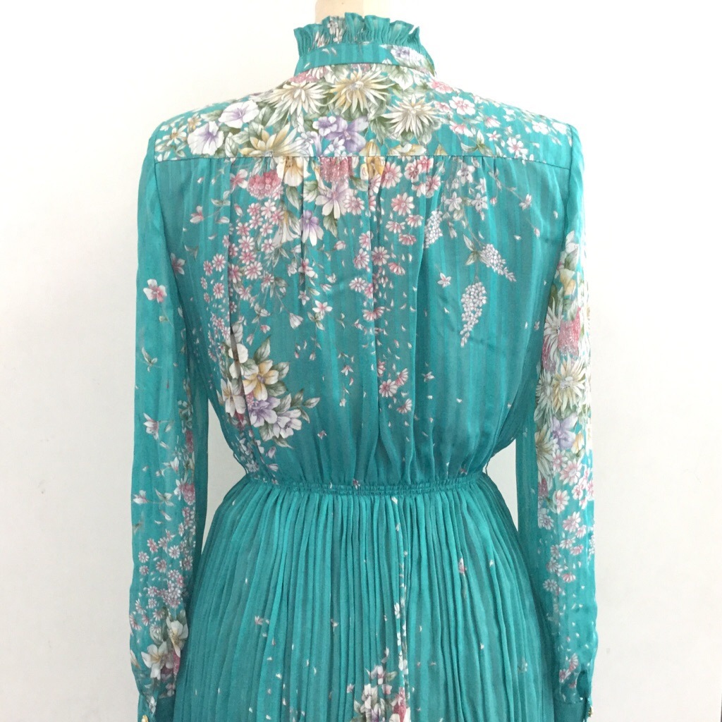 東京スタイル 昭和レトロ モダン 長袖ワンピース レディース S M エメラルドグリーン 花柄 プリーツスカート シフォン ドレス パールボタン 送料無料 国内古着 ー品切れー Spec Co Ltd