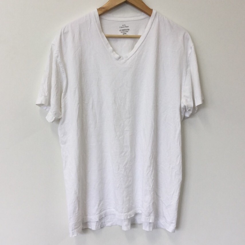 Calvin Klein ����Х󥯥饤�� ȾµT����� V�ͥå� ̵�� �� ������XL US���� ����ꥫ͢�� ���岷 ����̵��