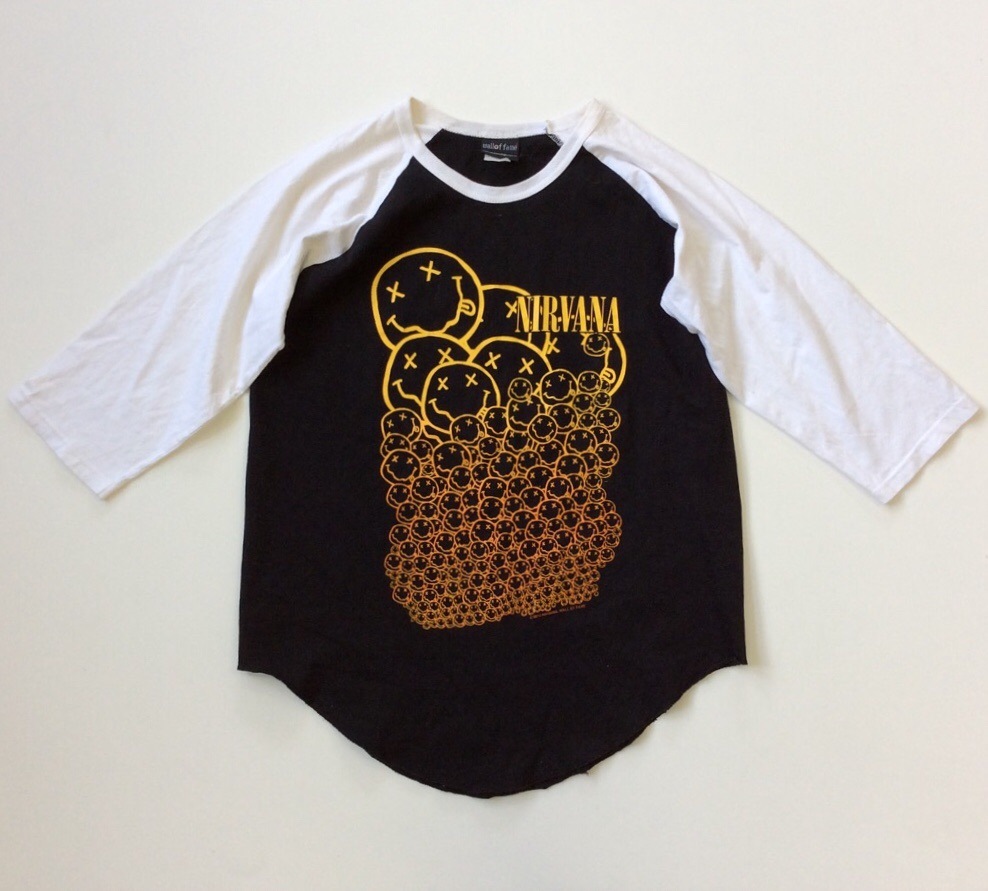 NIRVANA �˥�������� �١����ܡ���T����� ������T����� Ⱦµ-Ĺµ ����̵�� M-L/��� ��Υȡ��� ����ꥫ͢�� USA �Х��T ���å�T �Х�T �����ȡ����С��� ���ᥫ�� ���� ���岷 �쥢������