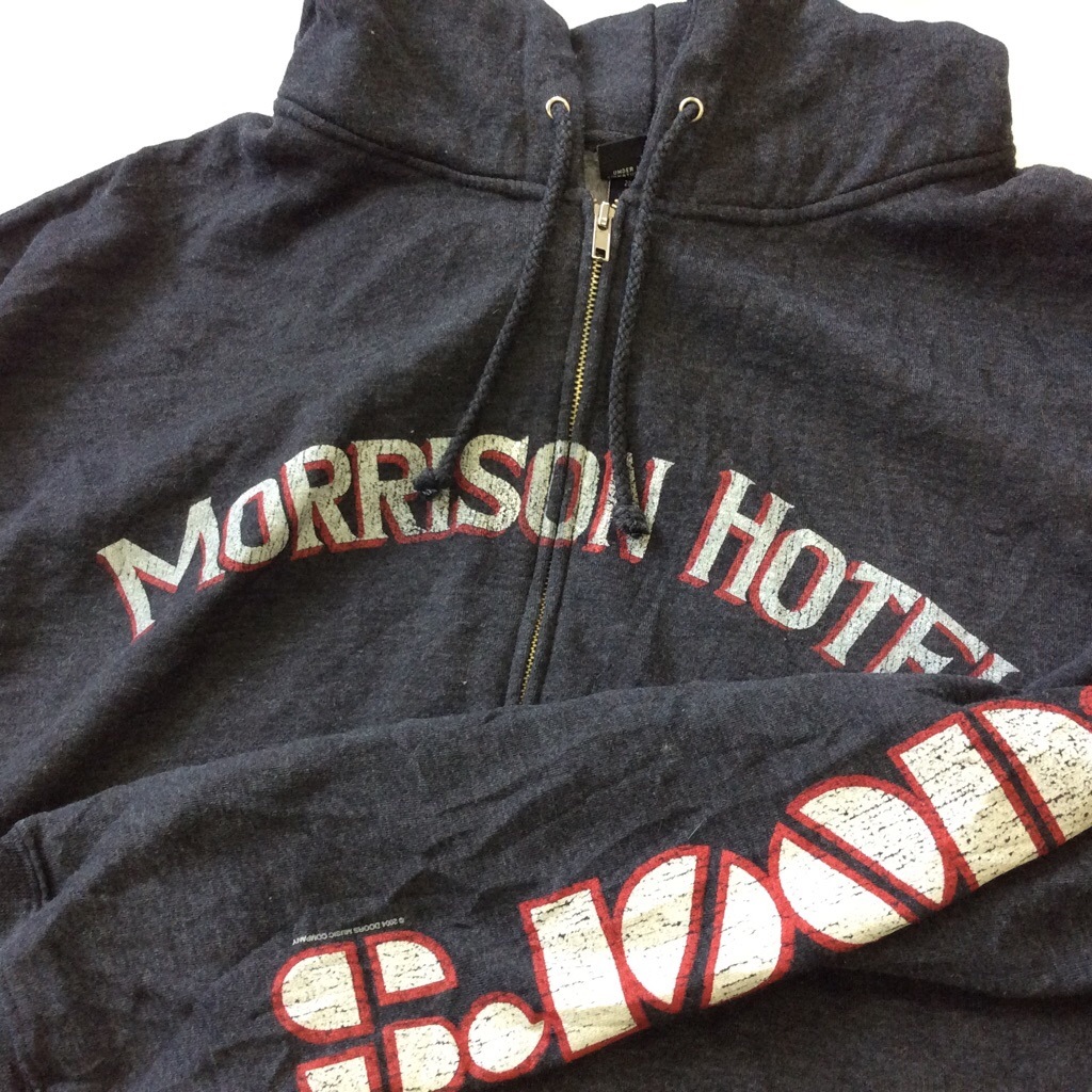 Doors ドアーズ Morrison Hotel モリソンホテル ジップアップパーカー 送料無料 Xl チャコールグレー アメリカ輸入 Usa バンド ロック 大きいサイズ Ll O ビッグサイズ アメカジ 厚手 古着卸 アルバム スウェット フード ー品切れー Spec Co Ltd