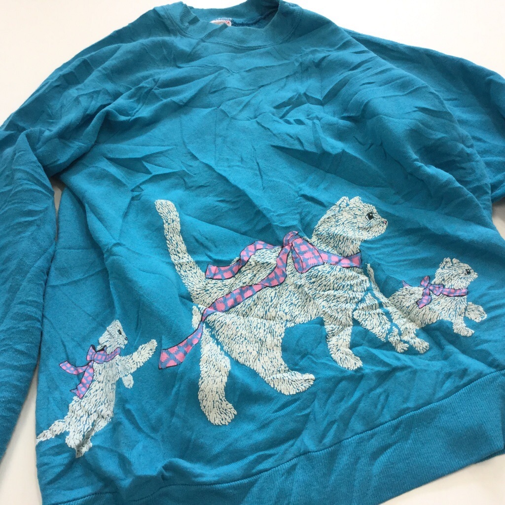 アメリカ古着 レディース 長袖猫スウェット Made In U S A L 水色 Cats 家族 リボン 子猫 白猫 輸入品 送料無料 アメカジ ー品切れー Spec Co Ltd