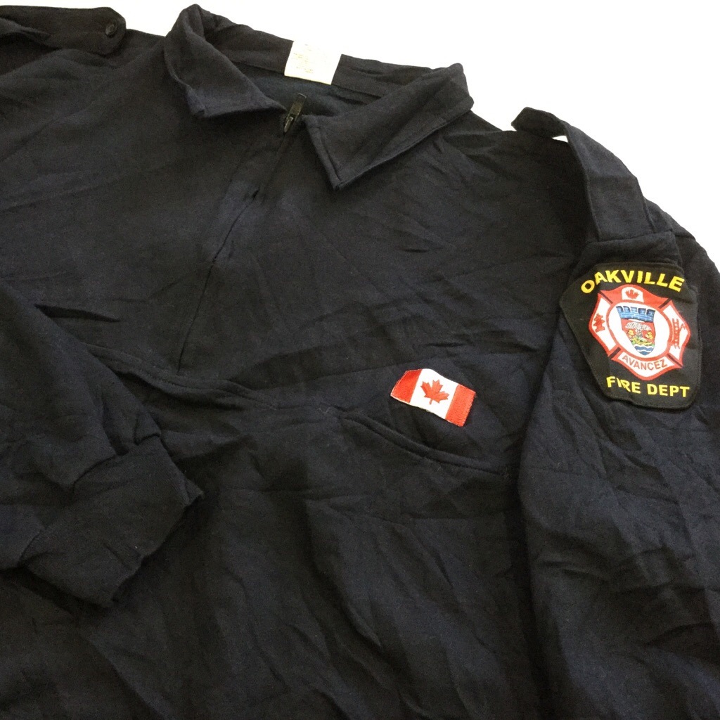 FIRE DEPT ���ɽ� OAKVILLE MADE IN CANADA ���ʥ� Ĺµ�������å� �ȥ졼�ʡ� ����̵�� XL/�����ͥ��ӡ� ̵�� �ץ졼�� ���դ� �ץ륪���С� �ϡ��ե��å� ����ꥫ͢�� USA ������ ��åڥ� ���� ���岷 �礭�� �ӥå� �����С�