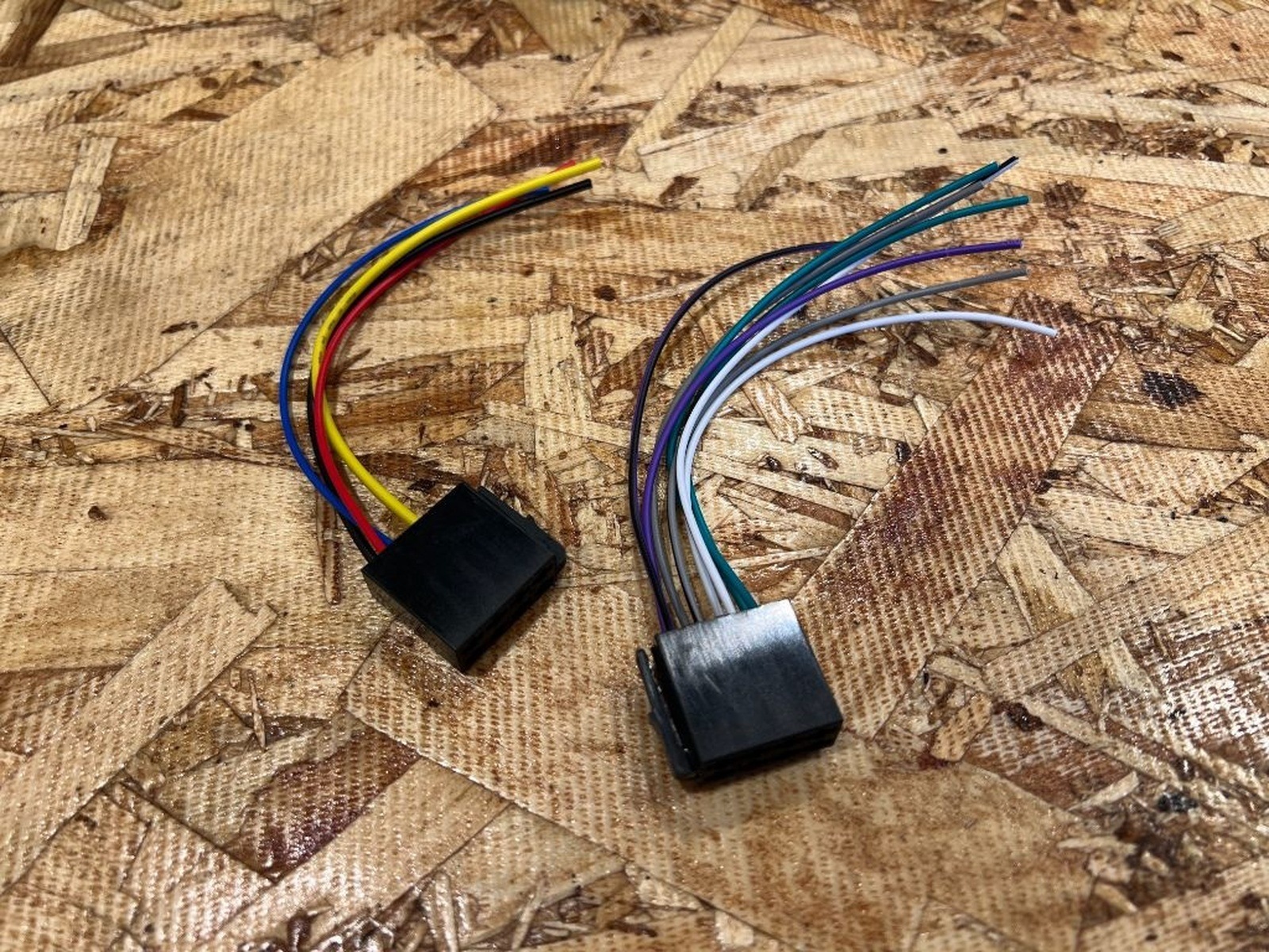 【オーディオ】レトロルックな1DINオーディオ