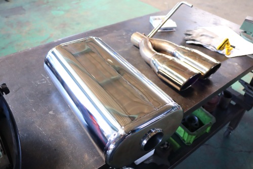 トヨタ ランクル300ZX ワンオフマフラー【型式：3BA