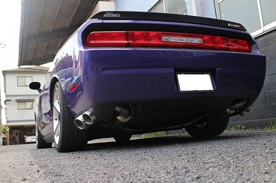 ダッジ チャレンジャーSRT8 ワンオフ マフラー 【型式