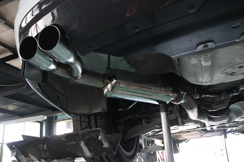 BMW 528i ワンオフマフラー 【型式：DBA－FR30