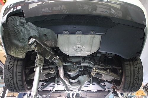 BMW 528i ワンオフマフラー 【型式：DBA－FR30