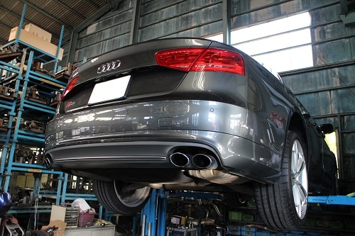 アウディ S8 ワンオフ マフラー 【型式：－】 | ワンオフ製作事例