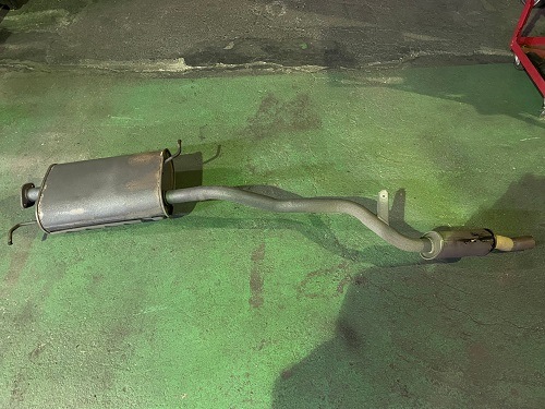 日産　NISSAN　E24　キャラバン　ワンオフマフラー ニッサン キャラバン ワンオフマフラー 【型式：KEE24