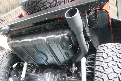 ラングラー・JEEP・TJ用・ステンレス・ワンオフ・バンパー・前後セット・中古・おまけ付 ラングラー TJ ワンオフ サイド出しマフラー Ｊｅｅｐ ＴＪラングラー