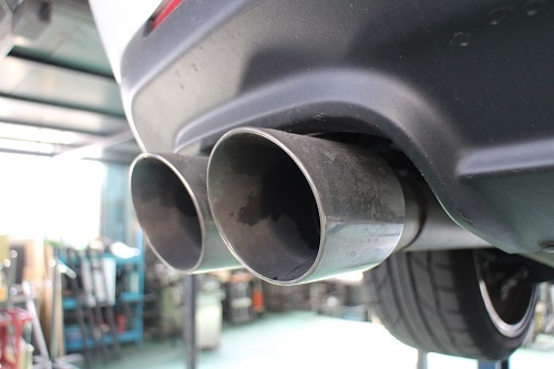 ダッジ チャレンジャー R／T 社外マフラーテール加工 【型式