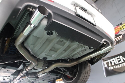 ダッジ チャレンジャー R／T 社外マフラーテール加工 【型式
